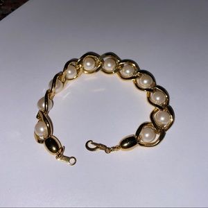 Gold Tone and White Pearl Bracelet